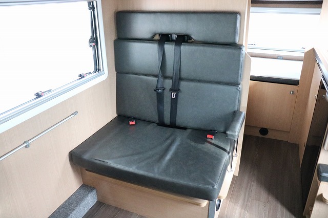 キャンピングカー キャブコン ｶﾑﾛｰﾄﾞ ﾊﾞﾝﾃｯｸ ｺﾙﾄﾞﾊﾞﾝｸｽ 4WD