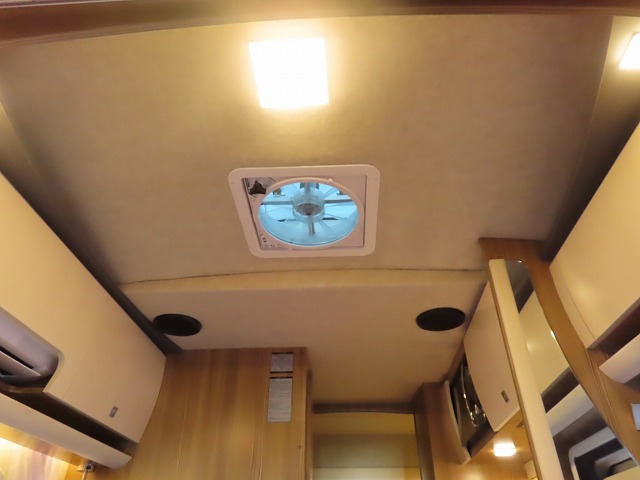 キャンピングカー キャブコン ｶﾑﾛｰﾄﾞ ﾊﾞﾝﾃｯｸ ｼﾞﾙ520ｲﾘｽ 4WD