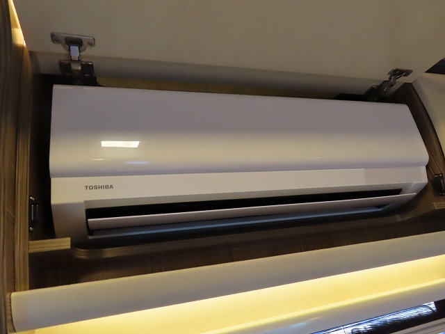 キャンピングカー キャブコン ｶﾑﾛｰﾄﾞ ﾊﾞﾝﾃｯｸ ｼﾞﾙ520ｲﾘｽ 4WD