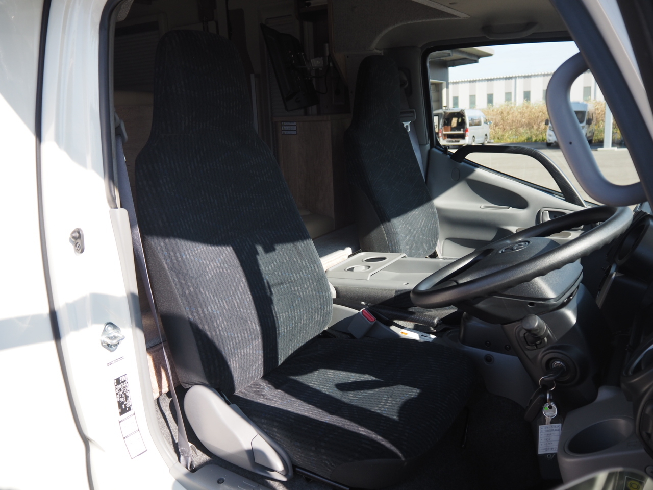 キャンピングカー キャブコン ｶﾑﾛｰﾄﾞﾅｯﾂｸﾚｱ5.3XﾊｲﾊﾟｰｴﾎﾞNEO4WD