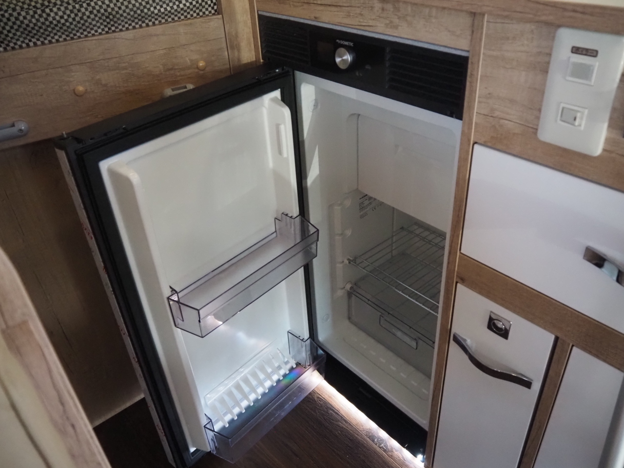 キャンピングカー キャブコン ｶﾑﾛｰﾄﾞﾅｯﾂｸﾚｱ5.3XﾊｲﾊﾟｰｴﾎﾞNEO4WD