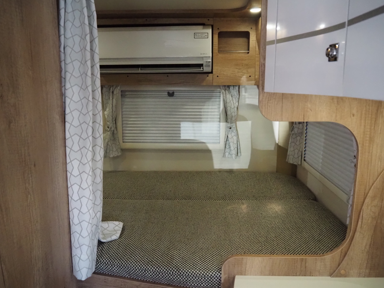 キャンピングカー キャブコン ｶﾑﾛｰﾄﾞﾅｯﾂｸﾚｱ5.3XﾊｲﾊﾟｰｴﾎﾞNEO4WD