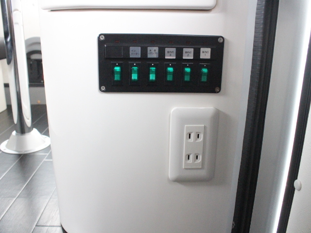 キャンピングカー 軽キャンパー ｼｭﾃﾙﾄｼﾞｬﾊﾟﾝ ｷｬﾝﾌﾟﾏｽﾀｰ ﾎﾟｯﾌﾟUP