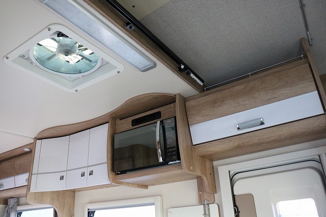 キャンピングカー キャブコン ｶﾑﾛｰﾄﾞ ﾅｯﾂRVｸﾚｱ5.3Xﾊｲﾊﾟｰｴﾎﾞ4WD