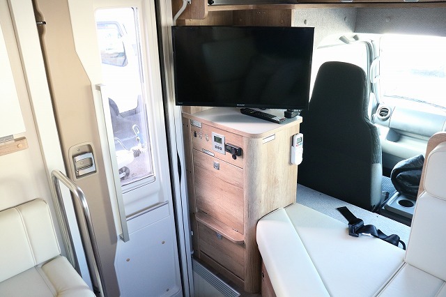 キャンピングカー キャブコン ｶﾑﾛｰﾄﾞ ﾅｯﾂRVｸﾚｱ5.3Xﾊｲﾊﾟｰｴﾎﾞ4WD