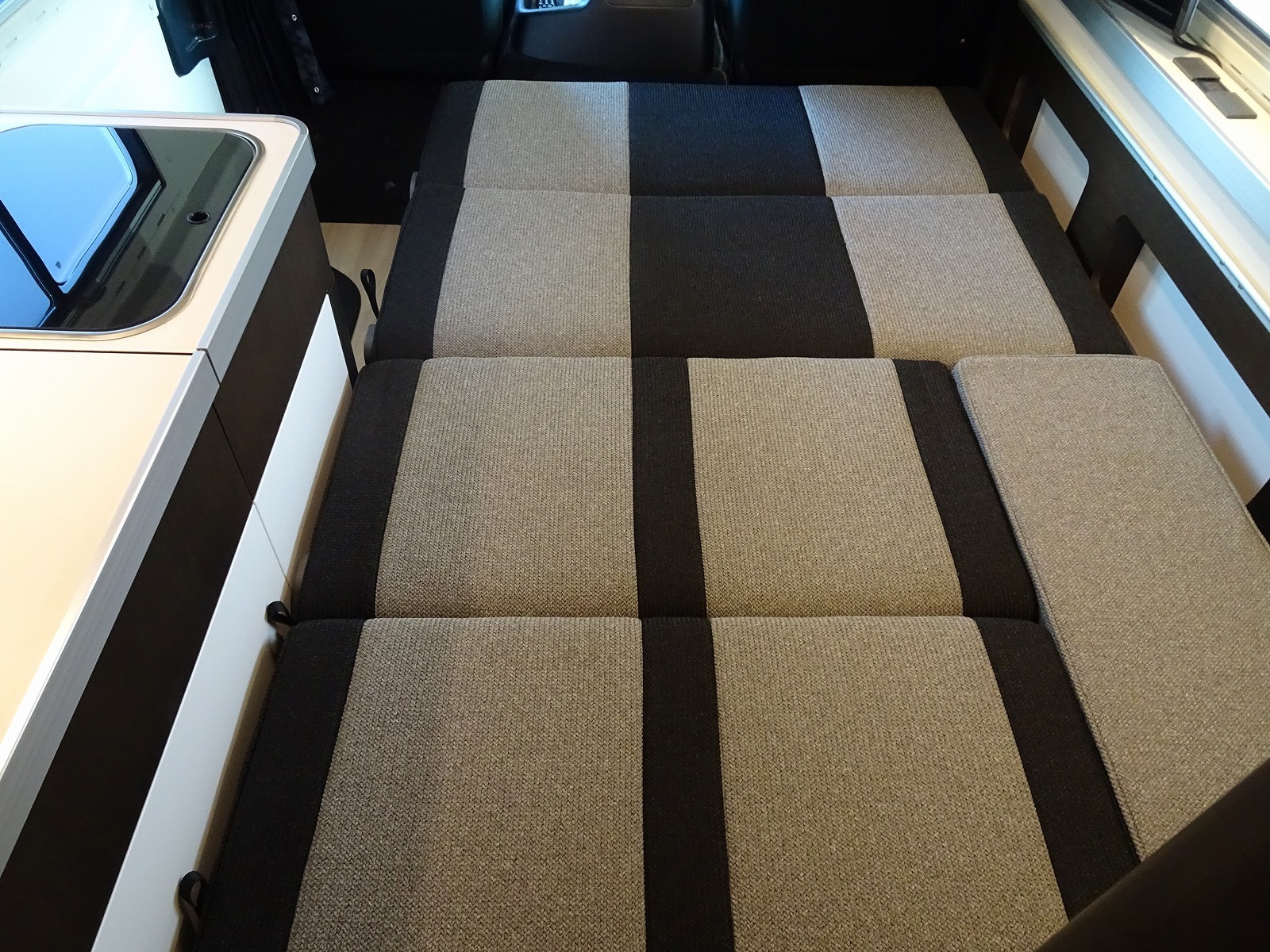 キャンピングカー バンコン ﾊｲｴｰｽ ﾄｲﾌｧｸﾄﾘｰ GTｸﾞﾗﾝﾃﾞ 4WD