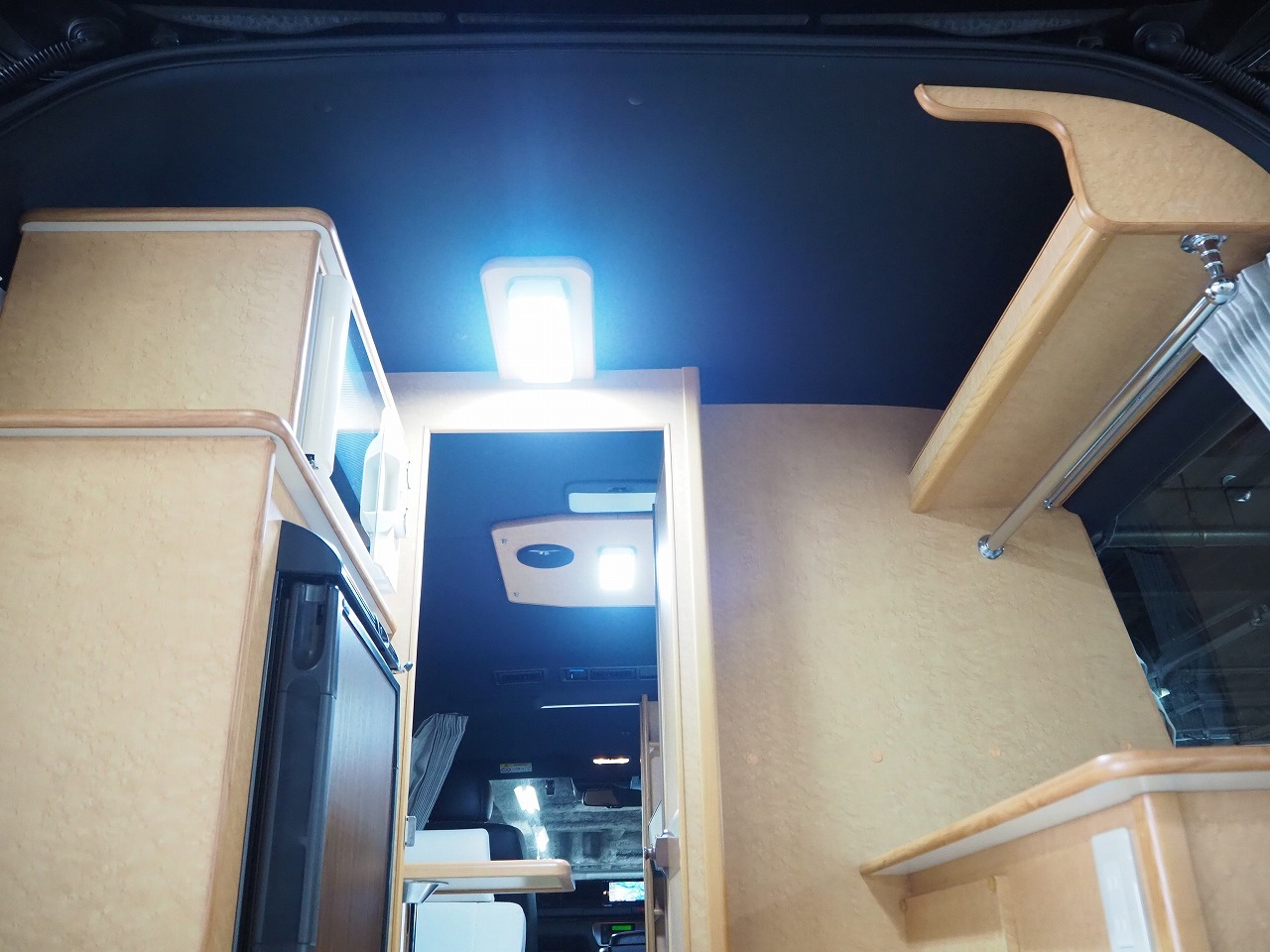 キャンピングカー バンコン ﾊｲｴｰｽ OMC 北斗 4WD　FF　ｿｰﾗｰ