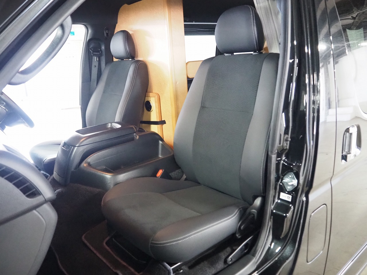 キャンピングカー バンコン ﾊｲｴｰｽ OMC 北斗 4WD　FF　ｿｰﾗｰ