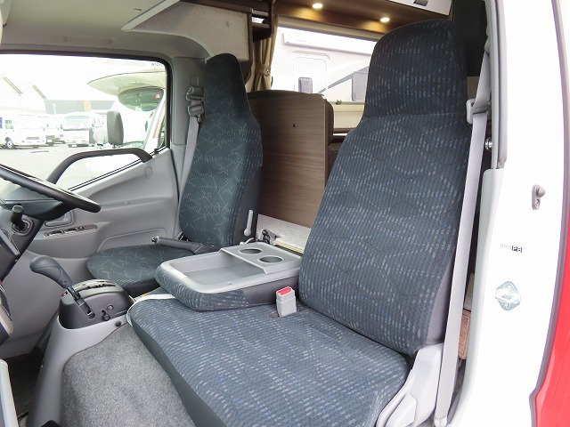 キャンピングカー キャブコン ｶﾑﾛｰﾄﾞ ｸﾚｱ5.3Xｴﾎﾞﾘｭｰｼｮﾝ　ﾘｱWﾀｲﾔ