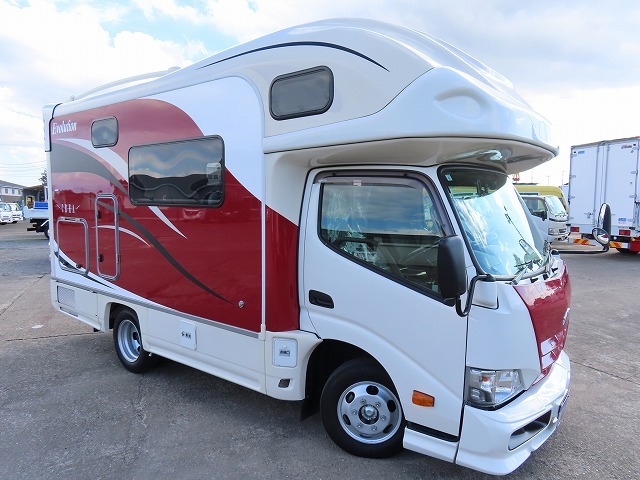 キャンピングカー キャブコン ｶﾑﾛｰﾄﾞ ｸﾚｱ5.3Xｴﾎﾞﾘｭｰｼｮﾝ　ﾘｱWﾀｲﾔ