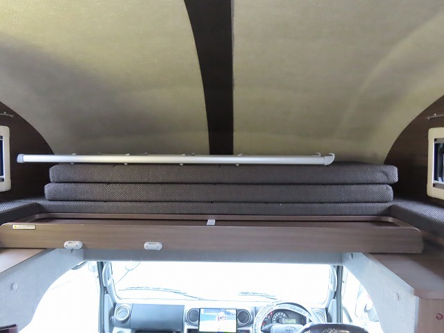 キャンピングカー キャブコン ｶﾑﾛｰﾄﾞ ｸﾚｱ5.3Xｴﾎﾞﾘｭｰｼｮﾝ　ﾘｱWﾀｲﾔ