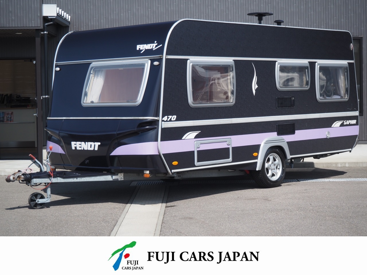 キャンピングカー トレーラー フェント サファイア470TFB ウインドウエアコン