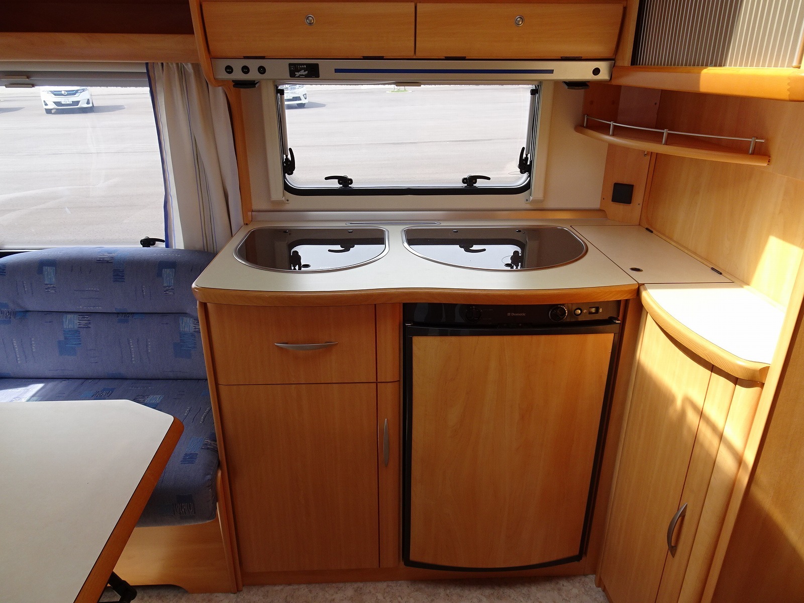 キャンピングカー トレーラー ﾌｪﾝﾄ ｻﾌｧｲｱ470TFB ｳｲﾝﾄﾞｳｴｱｺﾝ