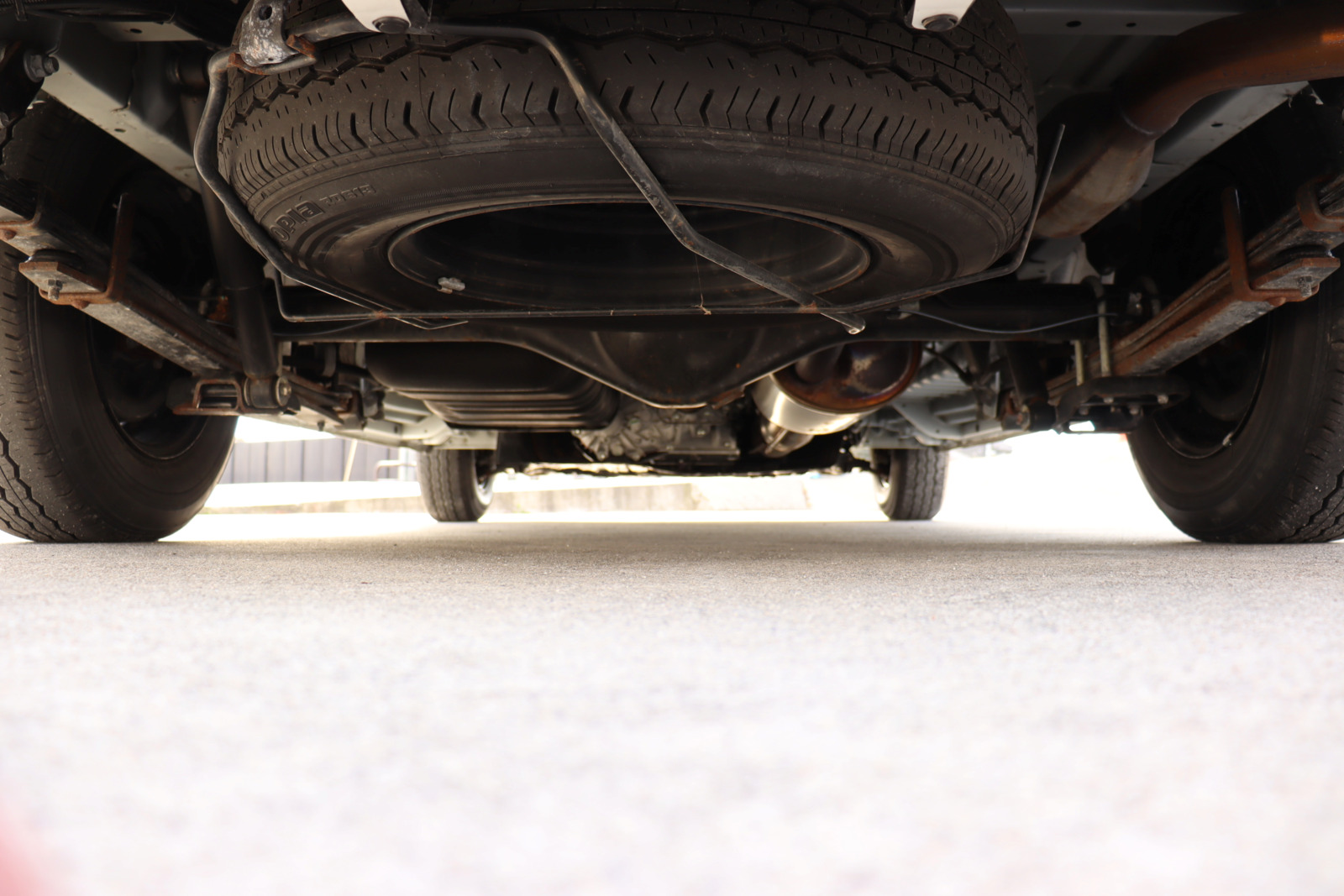 キャンピングカー バンコン ﾊｲｴｰｽ ﾎﾜｲﾄﾊｳｽ ｺﾝﾊﾟｽ 4WD