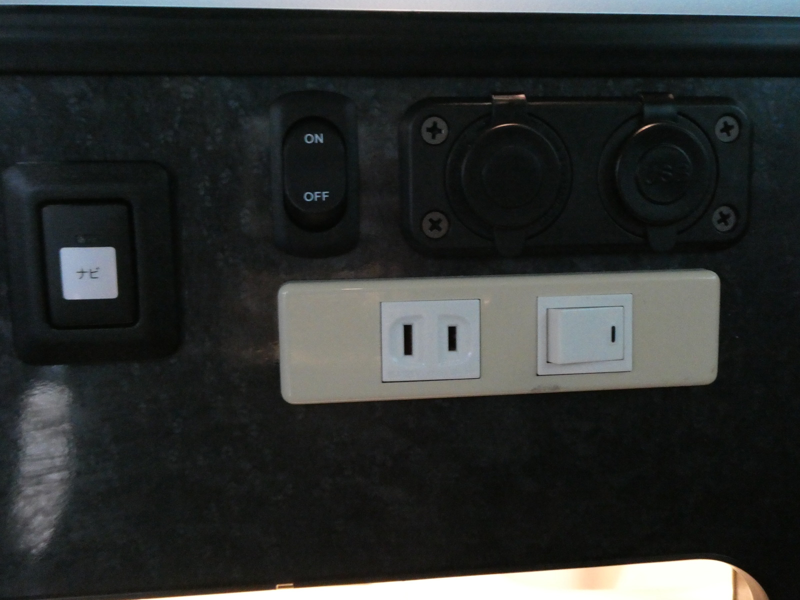 キャンピングカー バンコン NV200ﾊﾞﾈｯﾄ FOCS ﾙｿ+UP