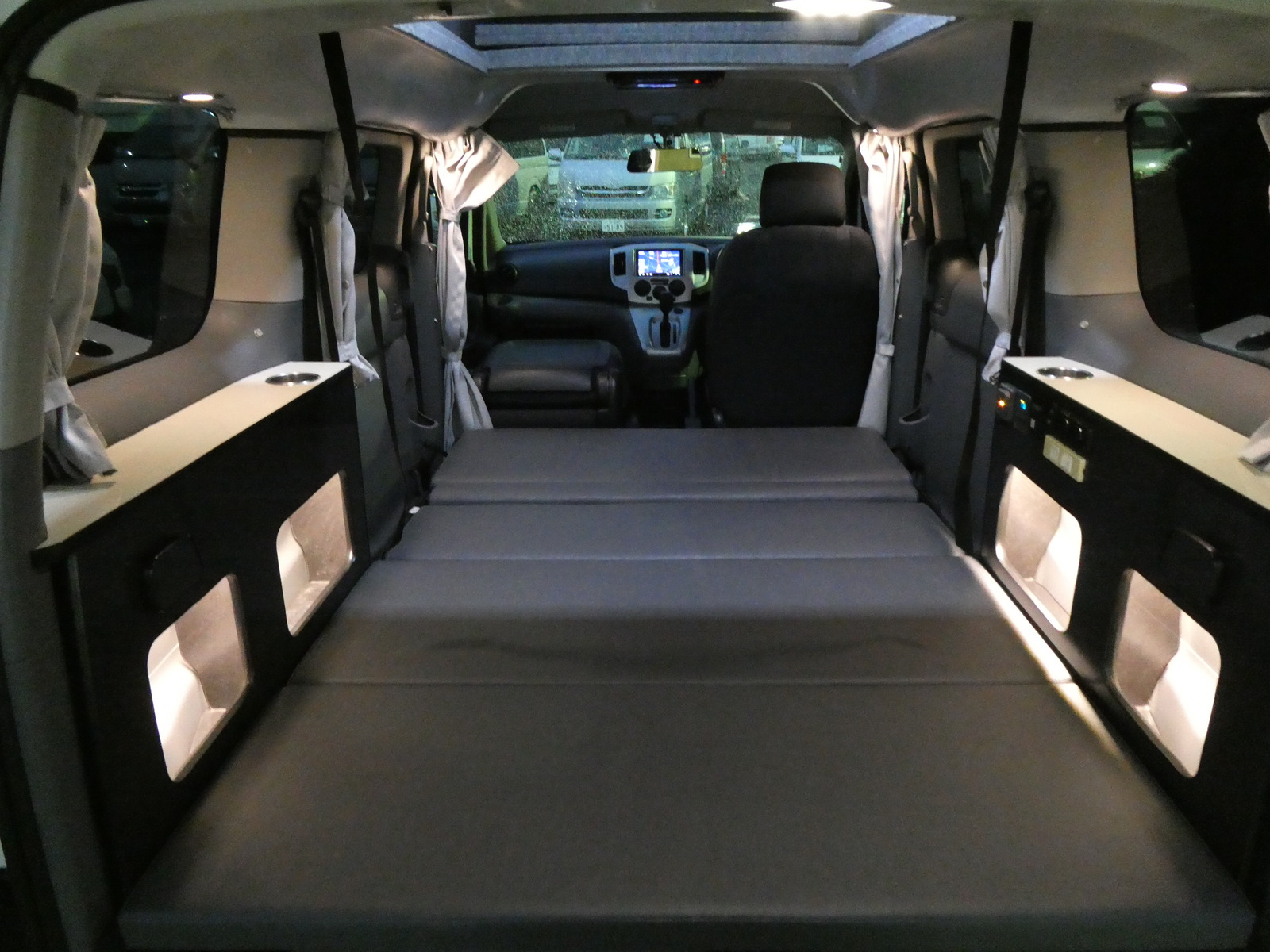 キャンピングカー バンコン NV200ﾊﾞﾈｯﾄ FOCS ﾙｿ+UP