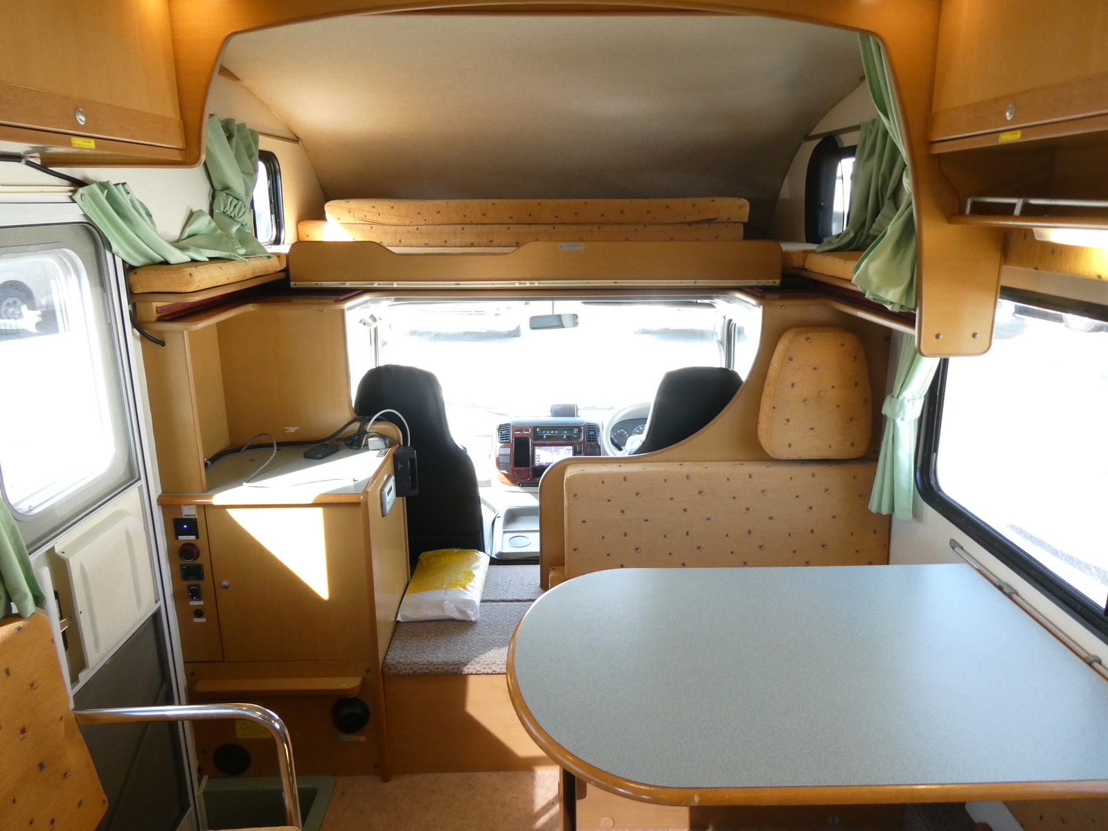 キャンピングカー キャブコン ﾊﾞﾝﾃｯｸ ﾚｵ　ﾙｰﾌｴｱｺﾝ　発電機　ﾎﾞｲﾗｰ