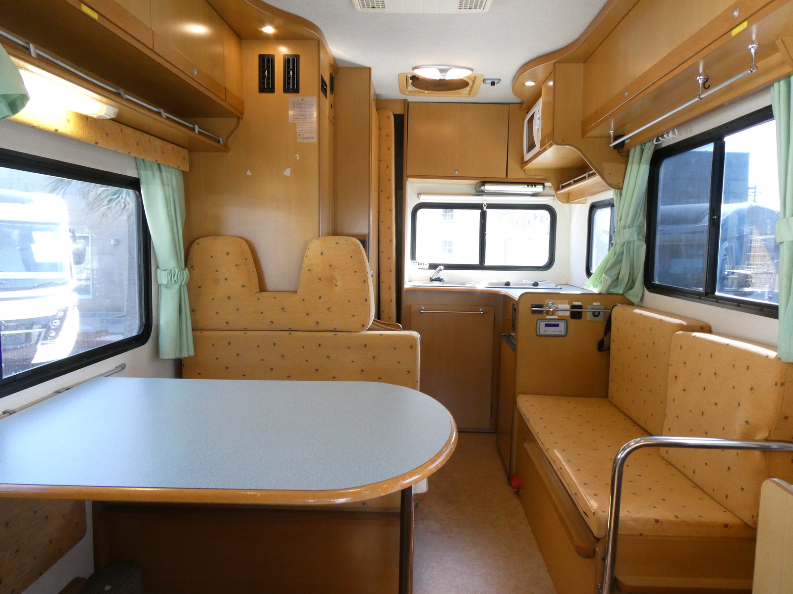 キャンピングカー キャブコン ﾊﾞﾝﾃｯｸ ﾚｵ　ﾙｰﾌｴｱｺﾝ　発電機　ﾎﾞｲﾗｰ