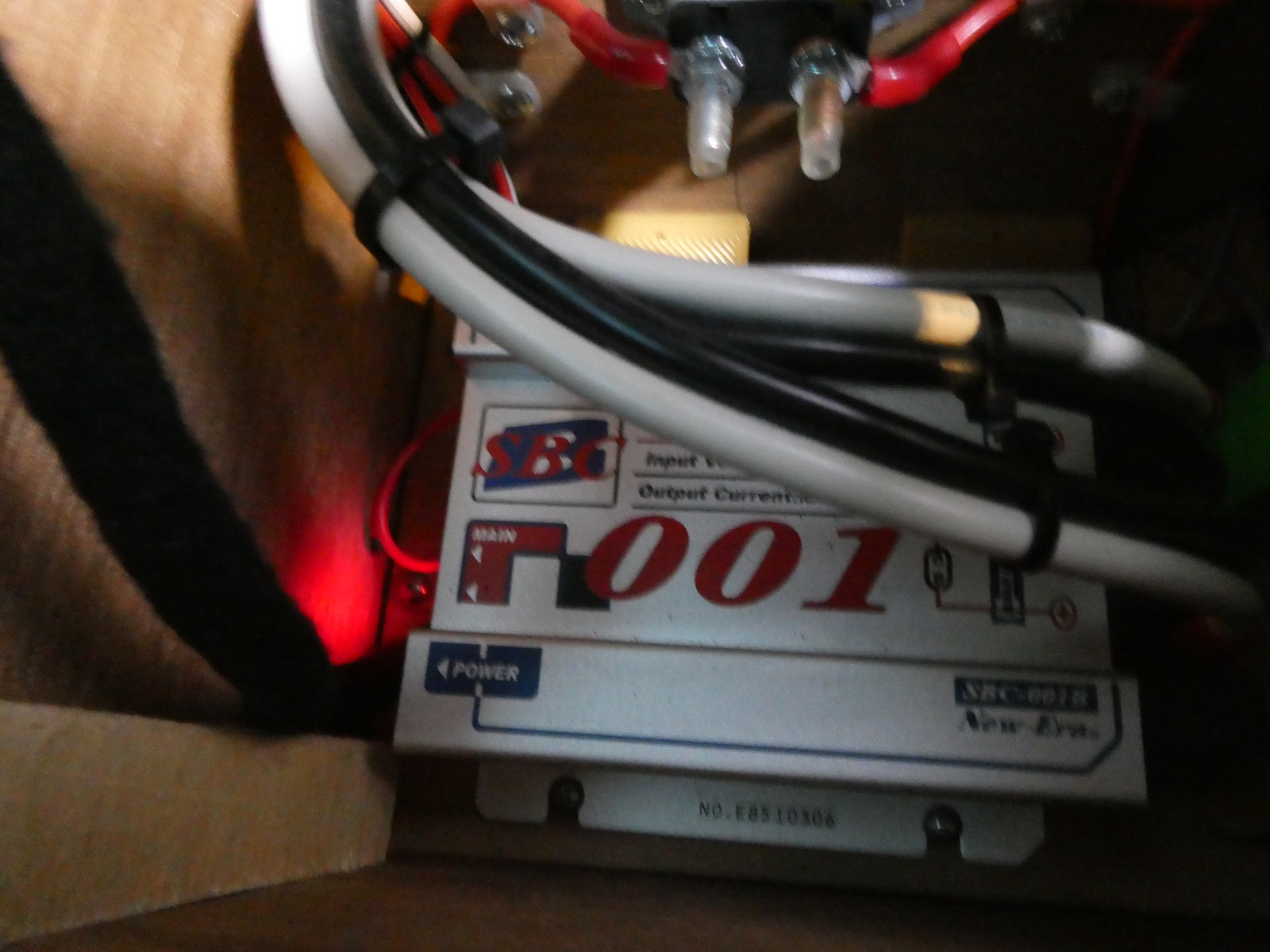 キャンピングカー バンコン ﾗｲﾄｴｰｽﾄﾖﾀﾓﾋﾞﾘﾃｨｱﾙﾄﾋﾟｱｰﾉ 4連窓ﾌｧﾝ