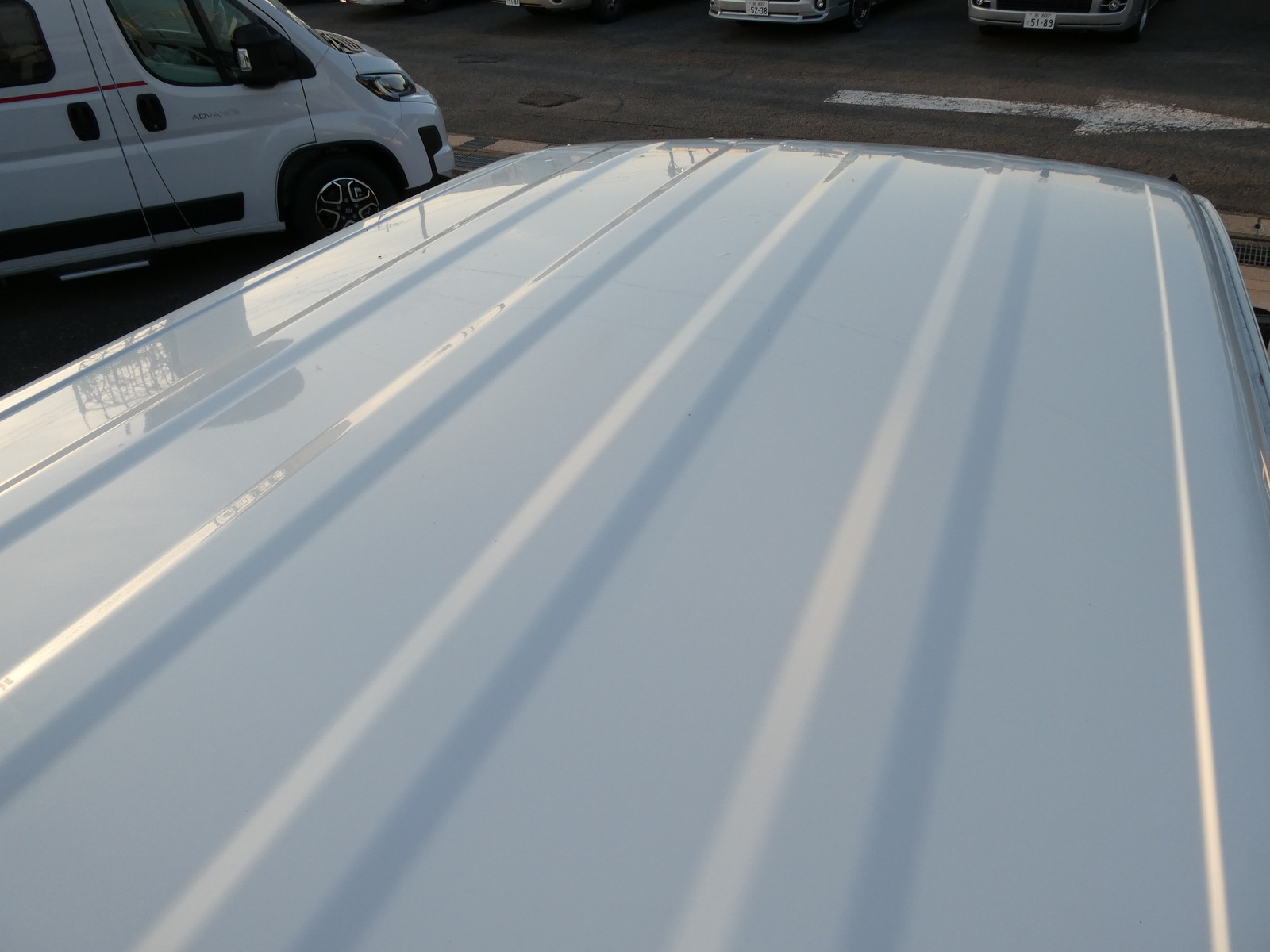 キャンピングカー バンコン ﾗｲﾄｴｰｽﾄﾖﾀﾓﾋﾞﾘﾃｨｱﾙﾄﾋﾟｱｰﾉ 4連窓ﾌｧﾝ