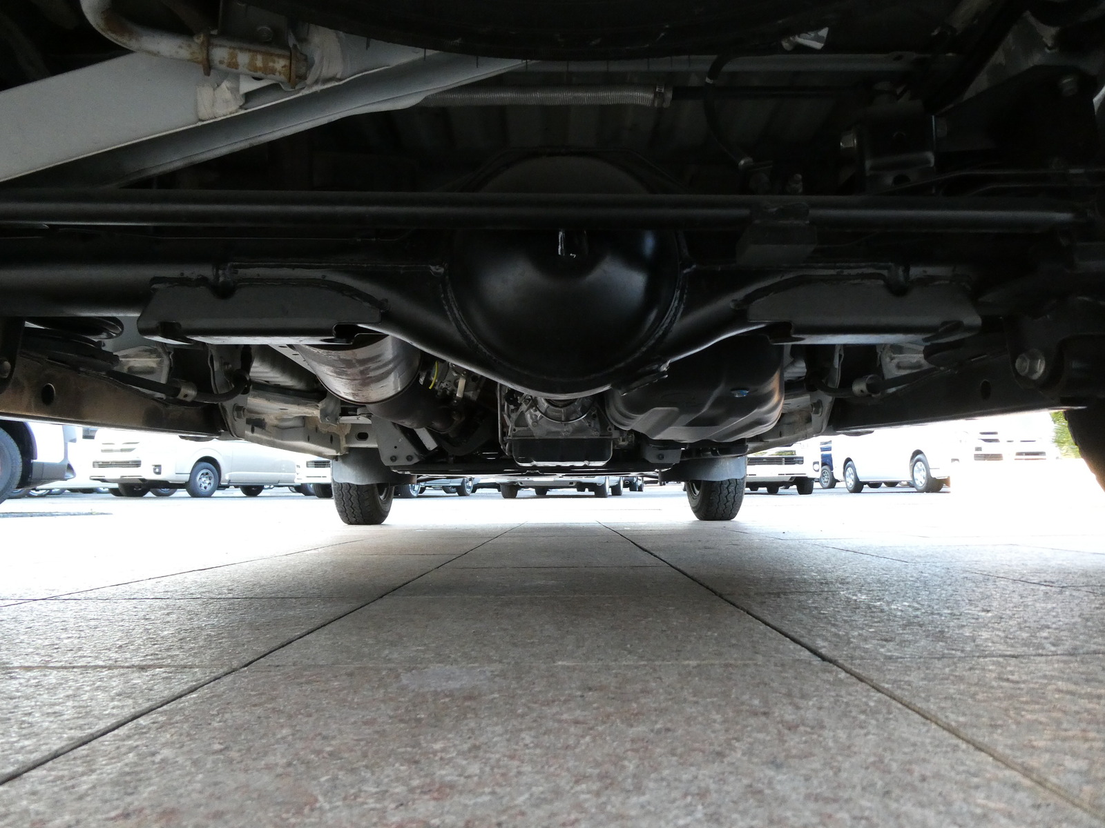 キャンピングカー バンコン ﾗｲﾄｴｰｽﾄﾖﾀﾓﾋﾞﾘﾃｨｱﾙﾄﾋﾟｱｰﾉ 4連窓ﾌｧﾝ