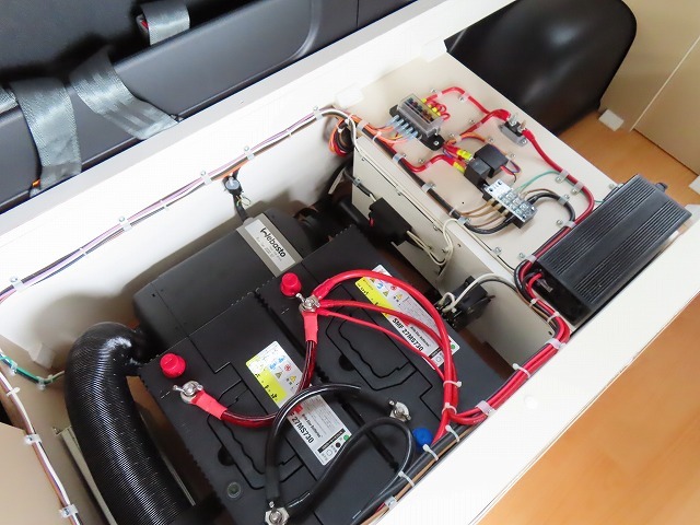 キャンピングカー バンコン ﾊｲｴｰｽ かｰいんてりあ高橋ﾘﾗｯｸｽﾜｺﾞﾝ 4WD