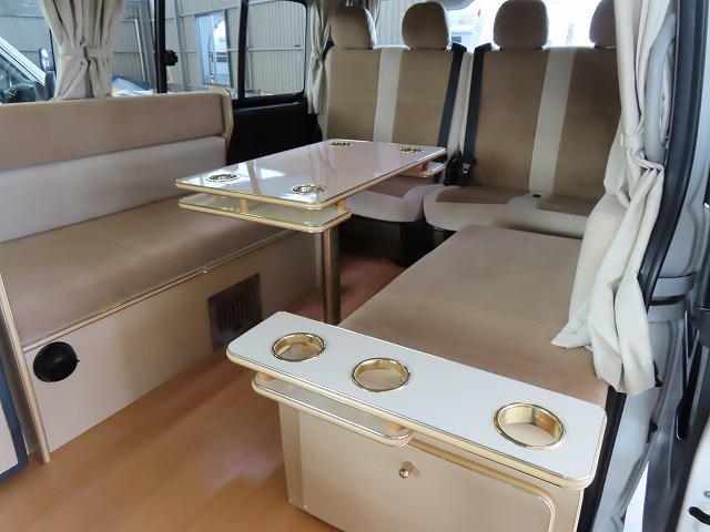 キャンピングカー バンコン ﾊｲｴｰｽ かｰいんてりあ高橋ﾘﾗｯｸｽﾜｺﾞﾝ 4WD