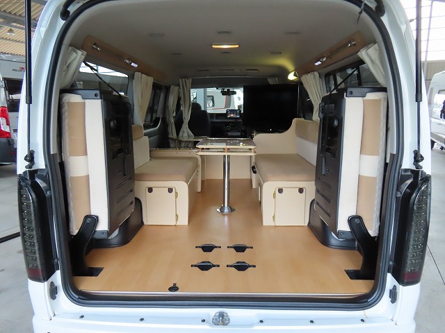 キャンピングカー バンコン ﾊｲｴｰｽ かｰいんてりあ高橋ﾘﾗｯｸｽﾜｺﾞﾝ 4WD