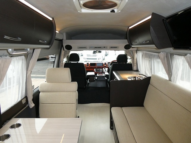 キャンピングカー バンコン ﾊｲｴｰｽ ﾚｸﾋﾞｨ ｲｽﾞﾑ 4WD