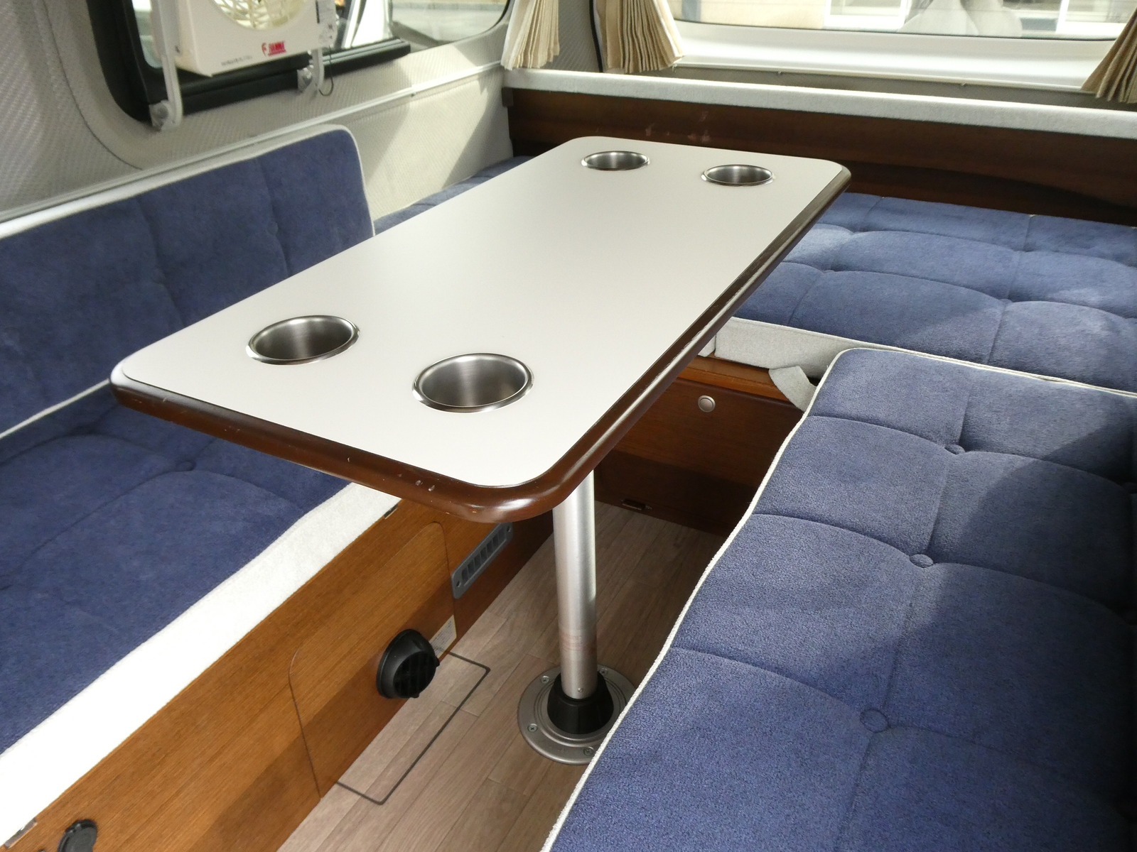 キャンピングカー バンコン ﾋﾞｰｸﾙ製　ﾃﾞｭｵ　FF　ｿｰﾗｰﾊﾟﾈﾙ　冷蔵庫