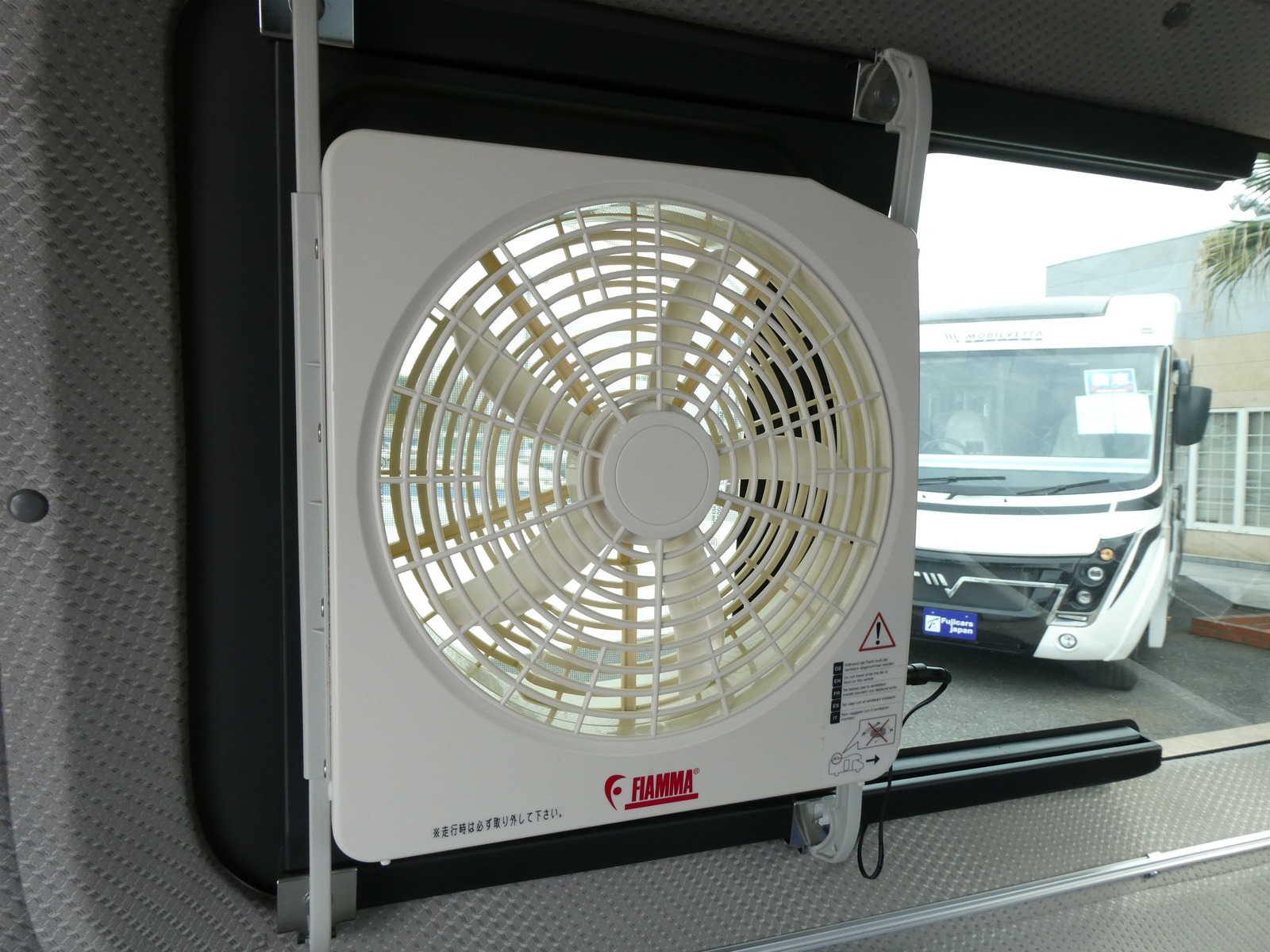 キャンピングカー バンコン ﾋﾞｰｸﾙ製　ﾃﾞｭｵ　FF　ｿｰﾗｰﾊﾟﾈﾙ　冷蔵庫