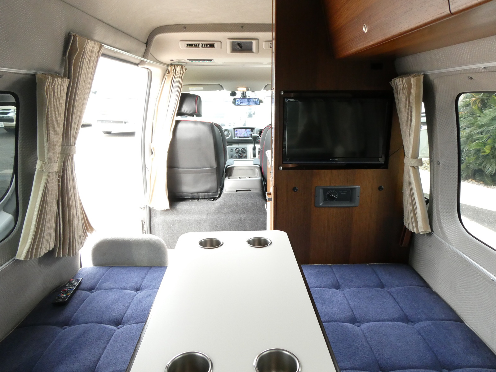 キャンピングカー バンコン ﾋﾞｰｸﾙ製　ﾃﾞｭｵ　FF　ｿｰﾗｰﾊﾟﾈﾙ　冷蔵庫