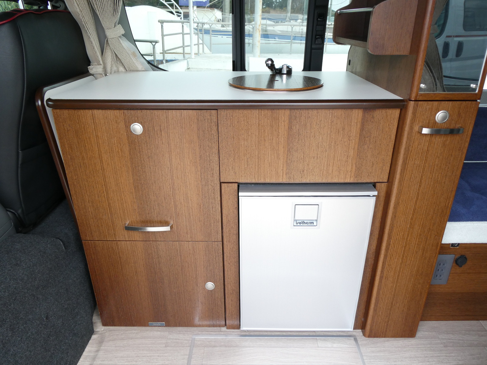 キャンピングカー バンコン ﾋﾞｰｸﾙ製　ﾃﾞｭｵ　FF　ｿｰﾗｰﾊﾟﾈﾙ　冷蔵庫