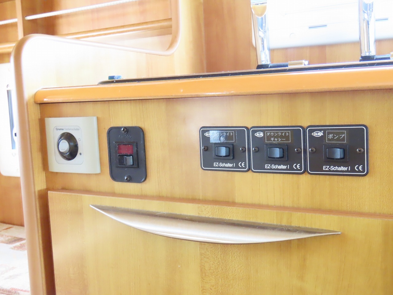 キャンピングカー キャブコン ｶﾑﾛｰﾄﾞ ﾊﾞﾝﾃｯｸ製　ｼﾞﾙ520