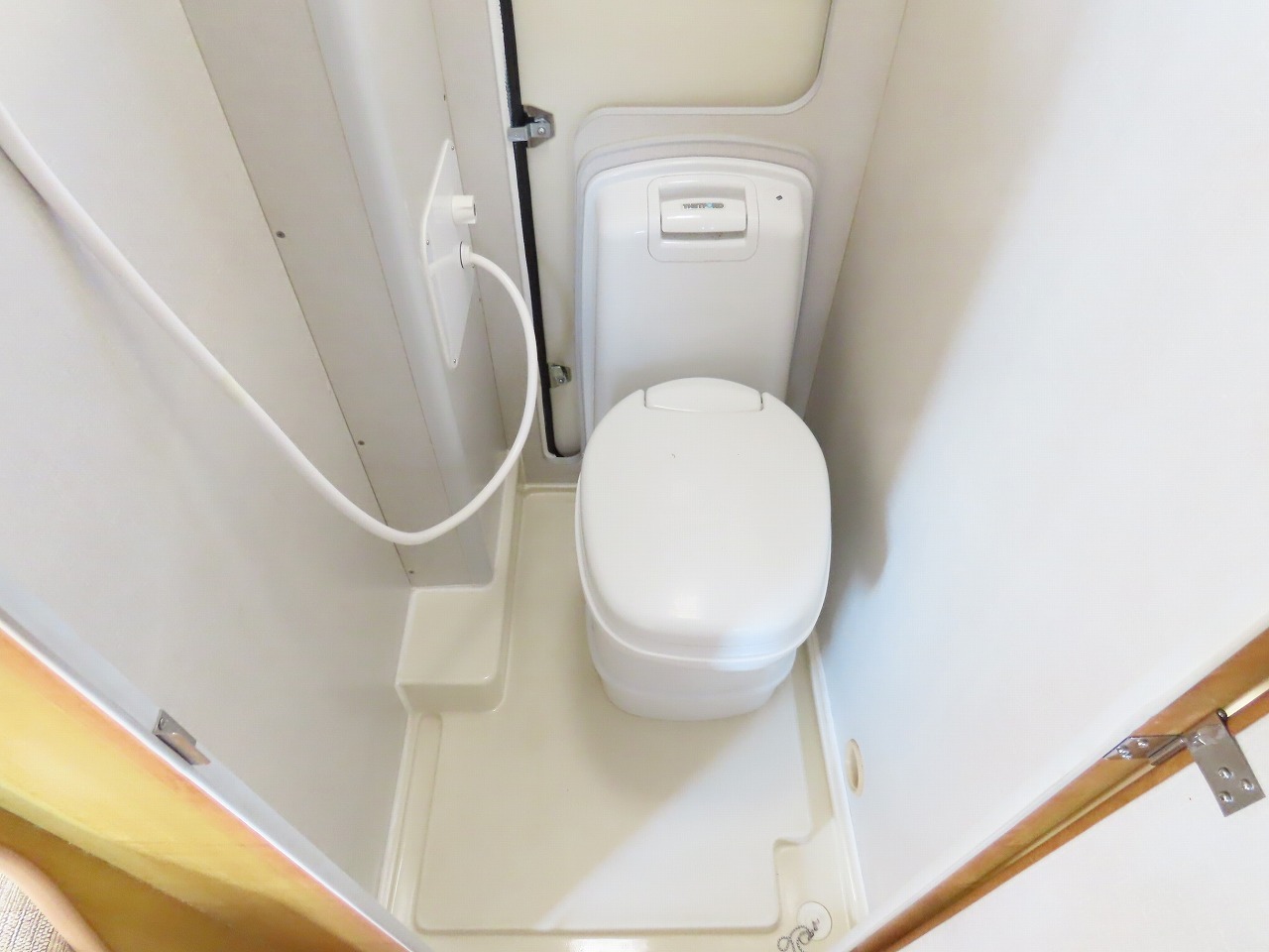 キャンピングカー キャブコン ｶﾑﾛｰﾄﾞ ﾊﾞﾝﾃｯｸ製　ｼﾞﾙ520