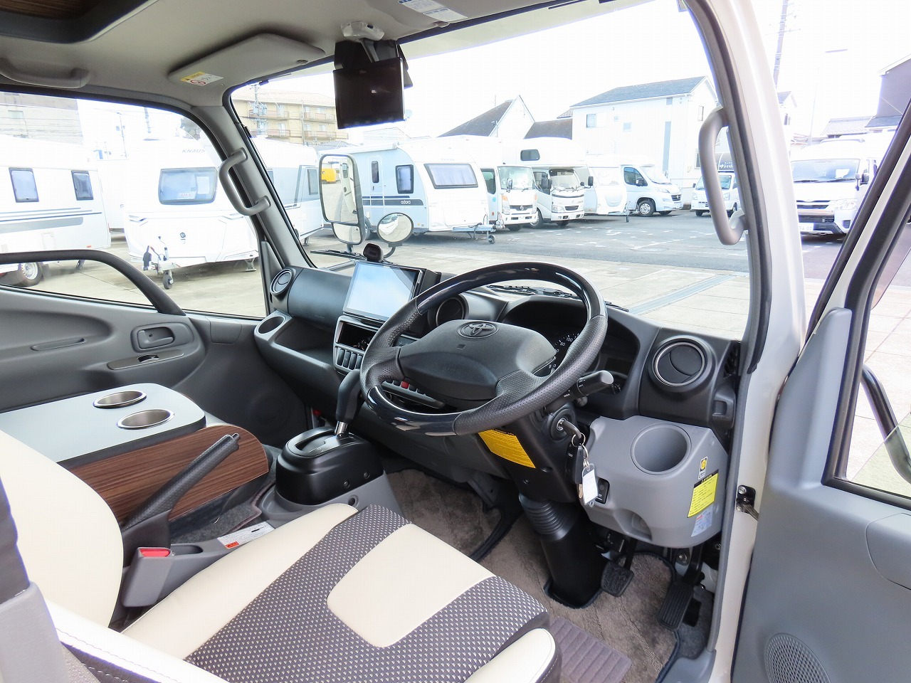 キャンピングカー キャブコン ｶﾑﾛｰﾄﾞ ﾊﾞﾝﾃｯｸ ｼﾞﾙ520 4WD