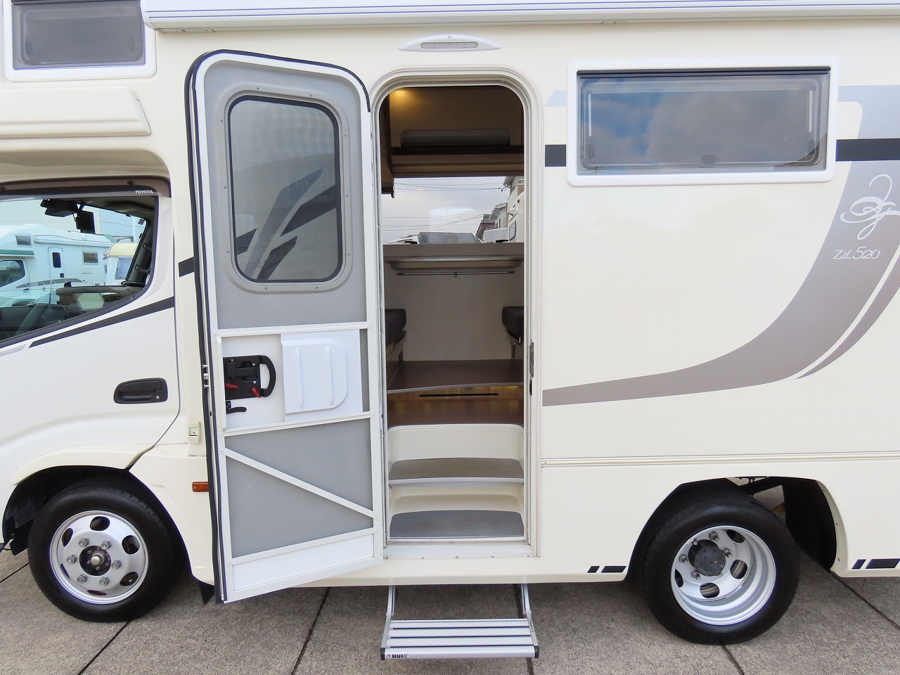 キャンピングカー キャブコン ｶﾑﾛｰﾄﾞ ﾊﾞﾝﾃｯｸ ｼﾞﾙ520 4WD