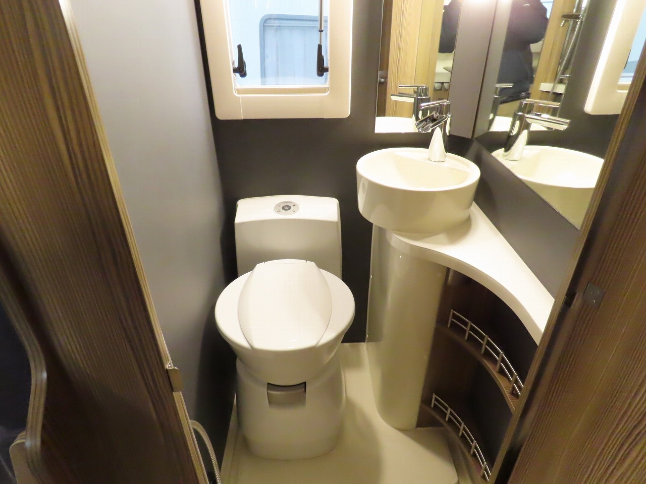 キャンピングカー キャブコン ｶﾑﾛｰﾄﾞ ﾊﾞﾝﾃｯｸ ｼﾞﾙ520 4WD