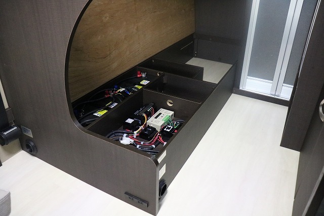 キャンピングカー バンコン ﾊｲｴｰｽ ﾚｸﾋﾞｨ ﾌｧｲﾌﾞｽﾀｰ 4WD