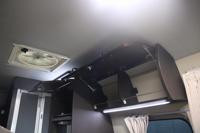 キャンピングカー バンコン ﾊｲｴｰｽ ﾚｸﾋﾞｨ ﾌｧｲﾌﾞｽﾀｰ 4WD