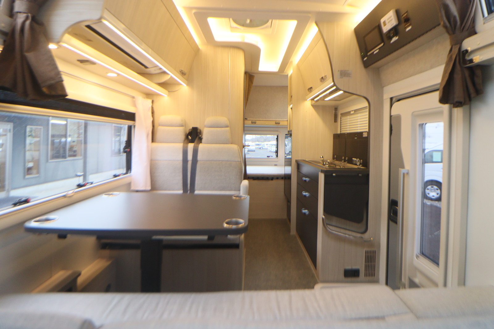 キャンピングカー キャブコン ｶﾑﾛｰﾄﾞ ｱﾈｯｸｽ ﾘﾊﾞﾃｨ52DB