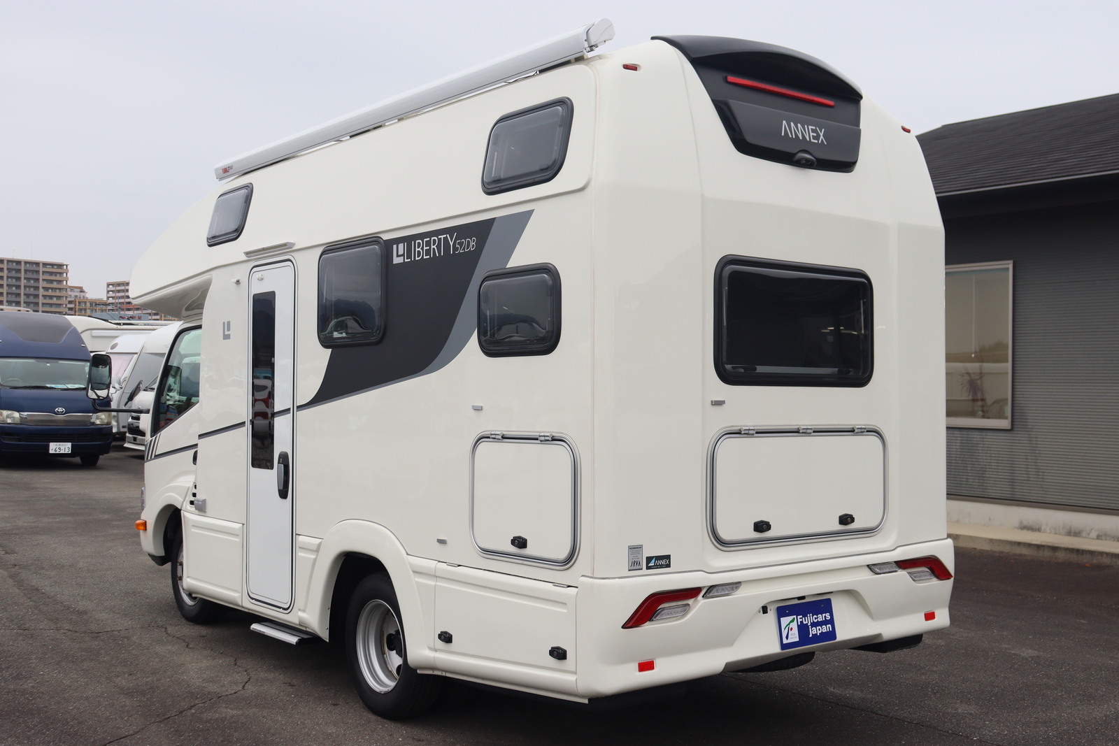 キャンピングカー キャブコン ｶﾑﾛｰﾄﾞ ｱﾈｯｸｽ ﾘﾊﾞﾃｨ52DB