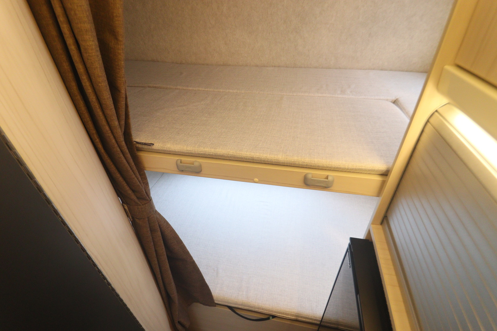 キャンピングカー キャブコン ｶﾑﾛｰﾄﾞ ｱﾈｯｸｽ ﾘﾊﾞﾃｨ52DB