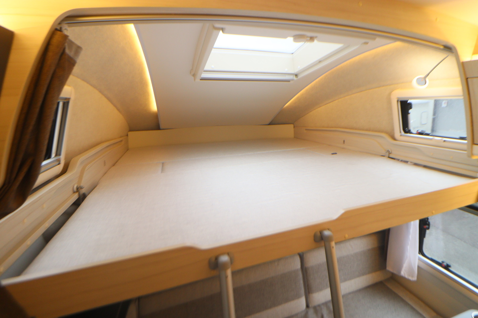 キャンピングカー キャブコン ｶﾑﾛｰﾄﾞ ｱﾈｯｸｽ ﾘﾊﾞﾃｨ52DB