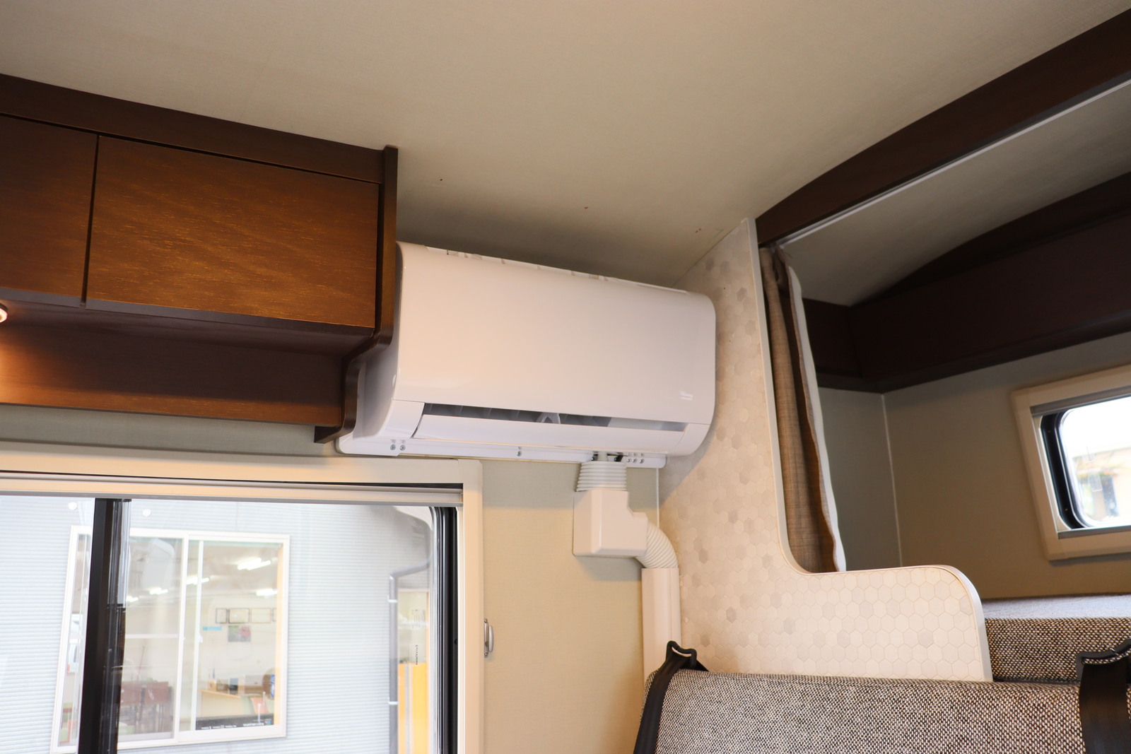 キャンピングカー キャブコン ﾎﾞﾝｺﾞ AtoZ ｱﾚﾝ30 12Vｸｰﾗｰ