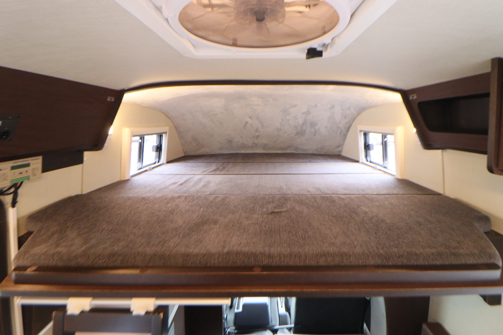 キャンピングカー キャブコン ﾎﾞﾝｺﾞ AtoZ ｱﾚﾝ30 12Vｸｰﾗｰ