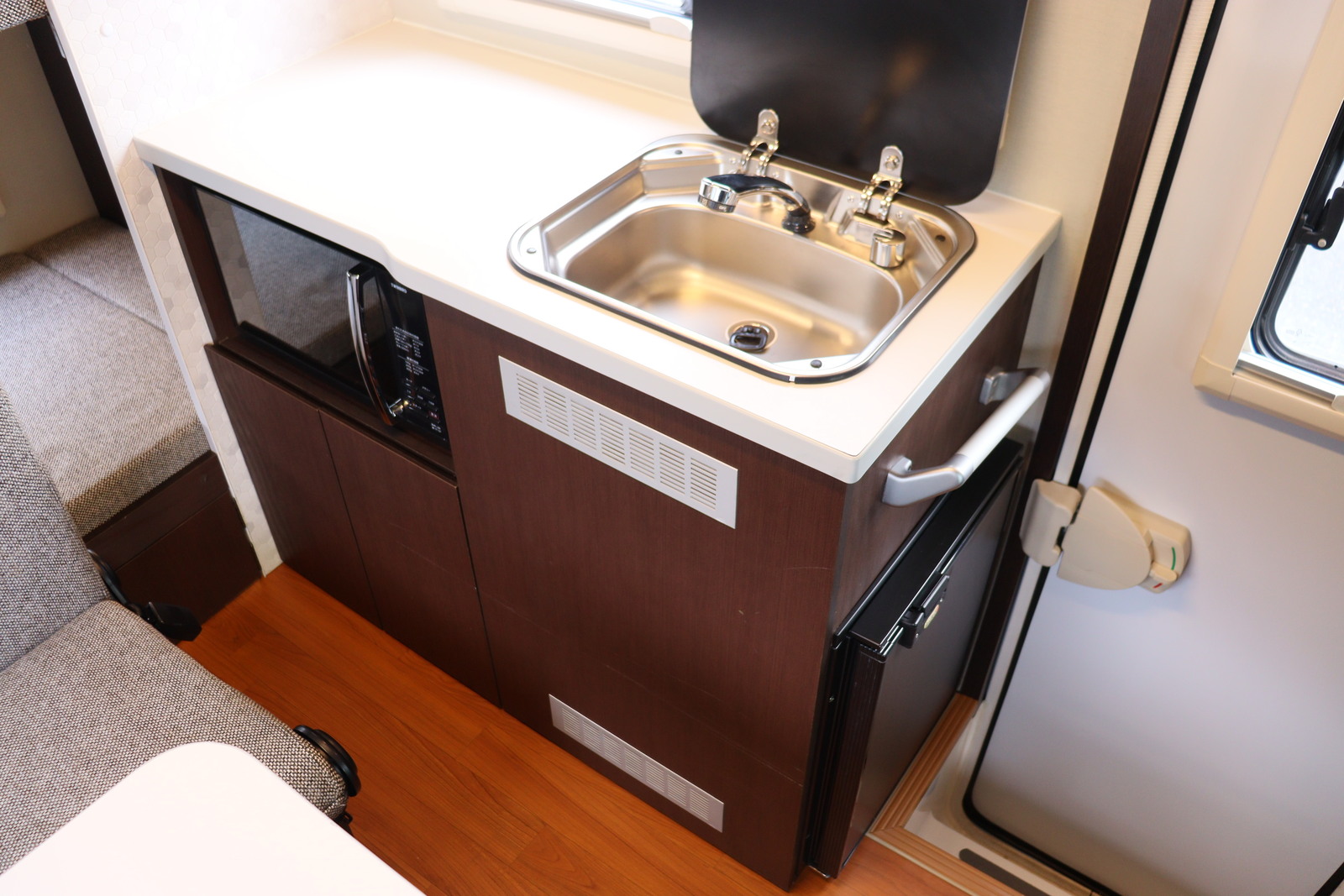 キャンピングカー キャブコン ﾎﾞﾝｺﾞ AtoZ ｱﾚﾝ30 12Vｸｰﾗｰ