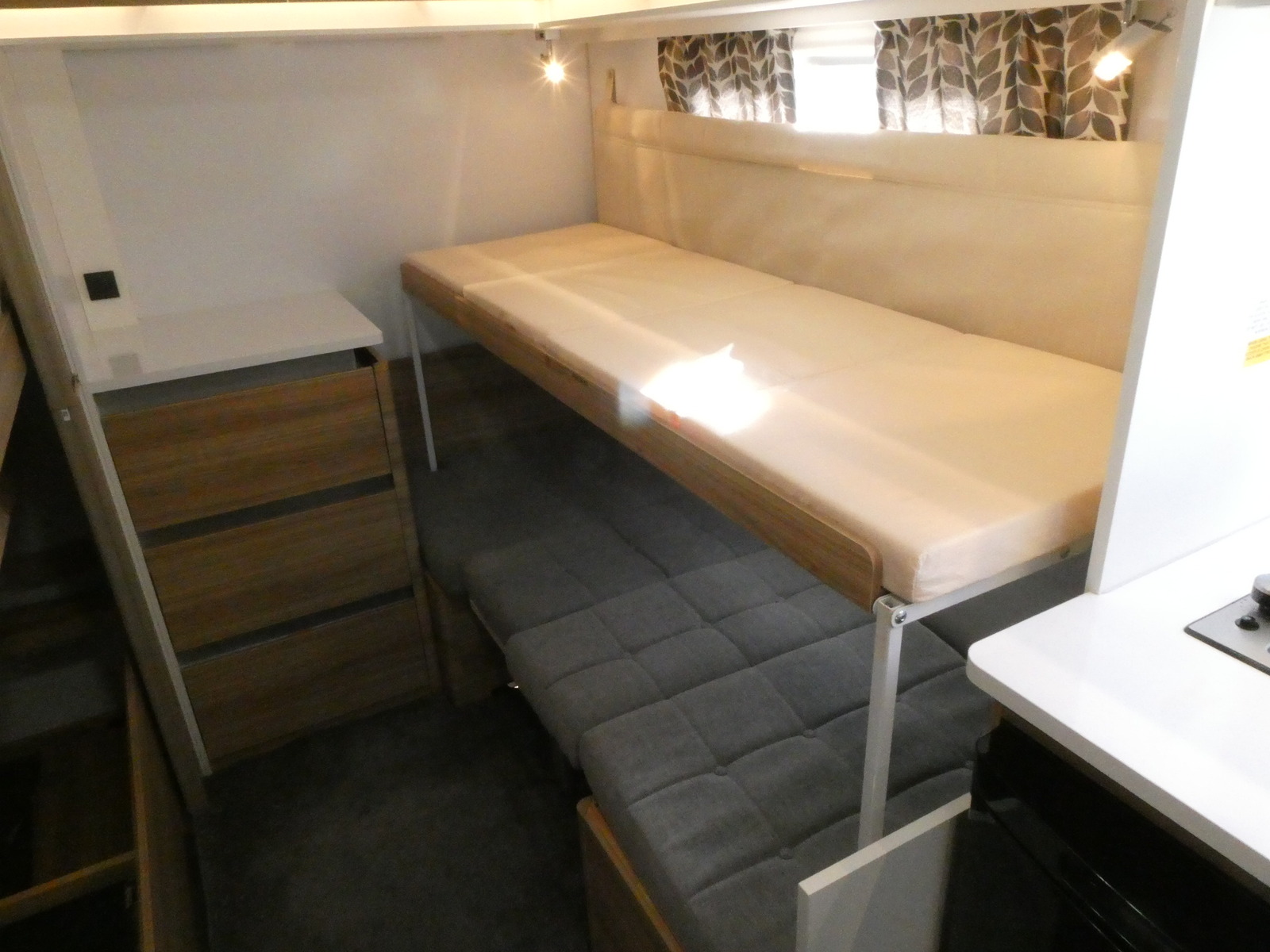 キャンピングカー トレーラー ｱﾄﾞﾘｱ製　ｱﾙﾃｨｱ542DK　家AC　電動ﾑｰﾊﾞｰ　温水