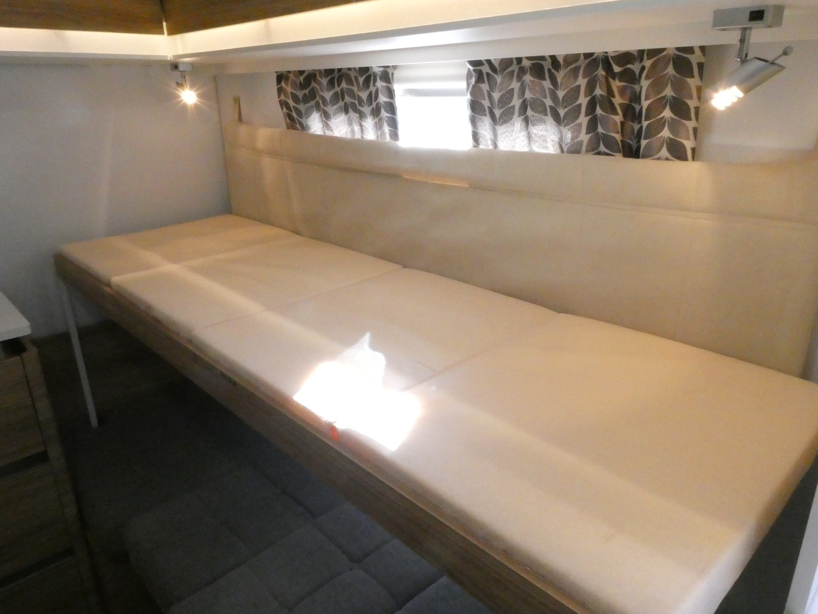 キャンピングカー トレーラー ｱﾄﾞﾘｱ製　ｱﾙﾃｨｱ542DK　家AC　電動ﾑｰﾊﾞｰ　温水