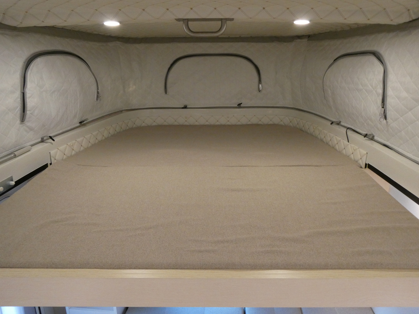 キャンピングカー 軽キャンパー JPｽﾀｰ ﾊｯﾋﾟｰ1+ｼﾃｨ 4WD　DCｸｰﾗｰ